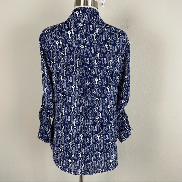 Express Blue White key Print Button Front Portofino Top Medium - Picture 6 of 8